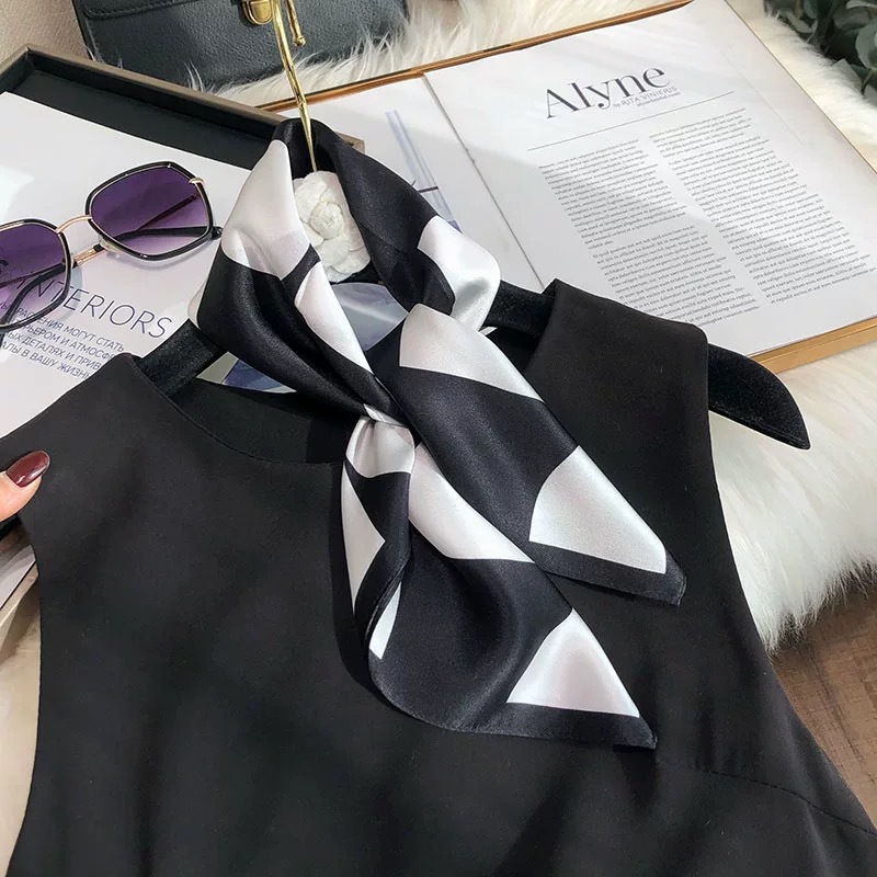 53cm Black White Abstract Geom - Women Bags White ulasan dan harga