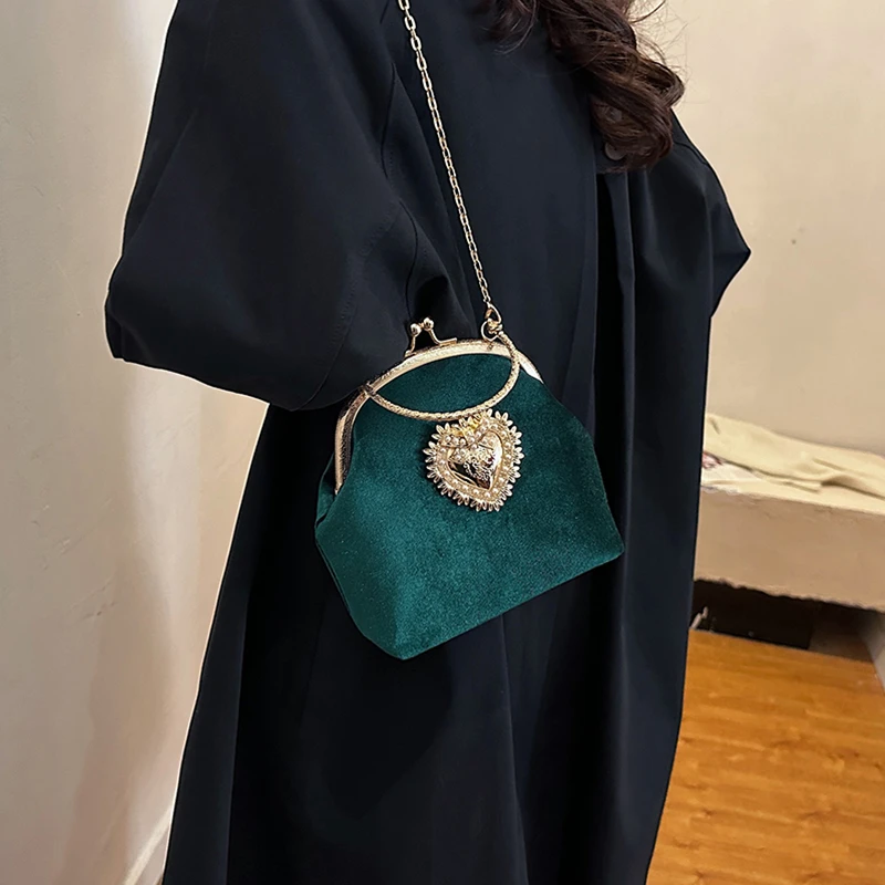 Chains Velvet Frame Heart Dinn - Women Hand Bags Sale ulasan dan harga